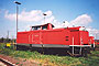 MaK 1000215 - DB Cargo "212 079-8"
11.08.2005
Mannheim, Bahnbetriebswerk [D]
Ron Longbottom